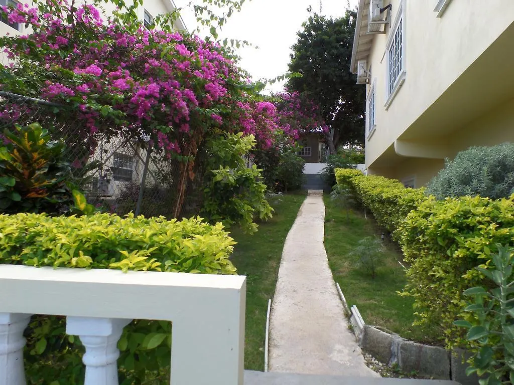 Contatos de The Royal Kensington Villa 4